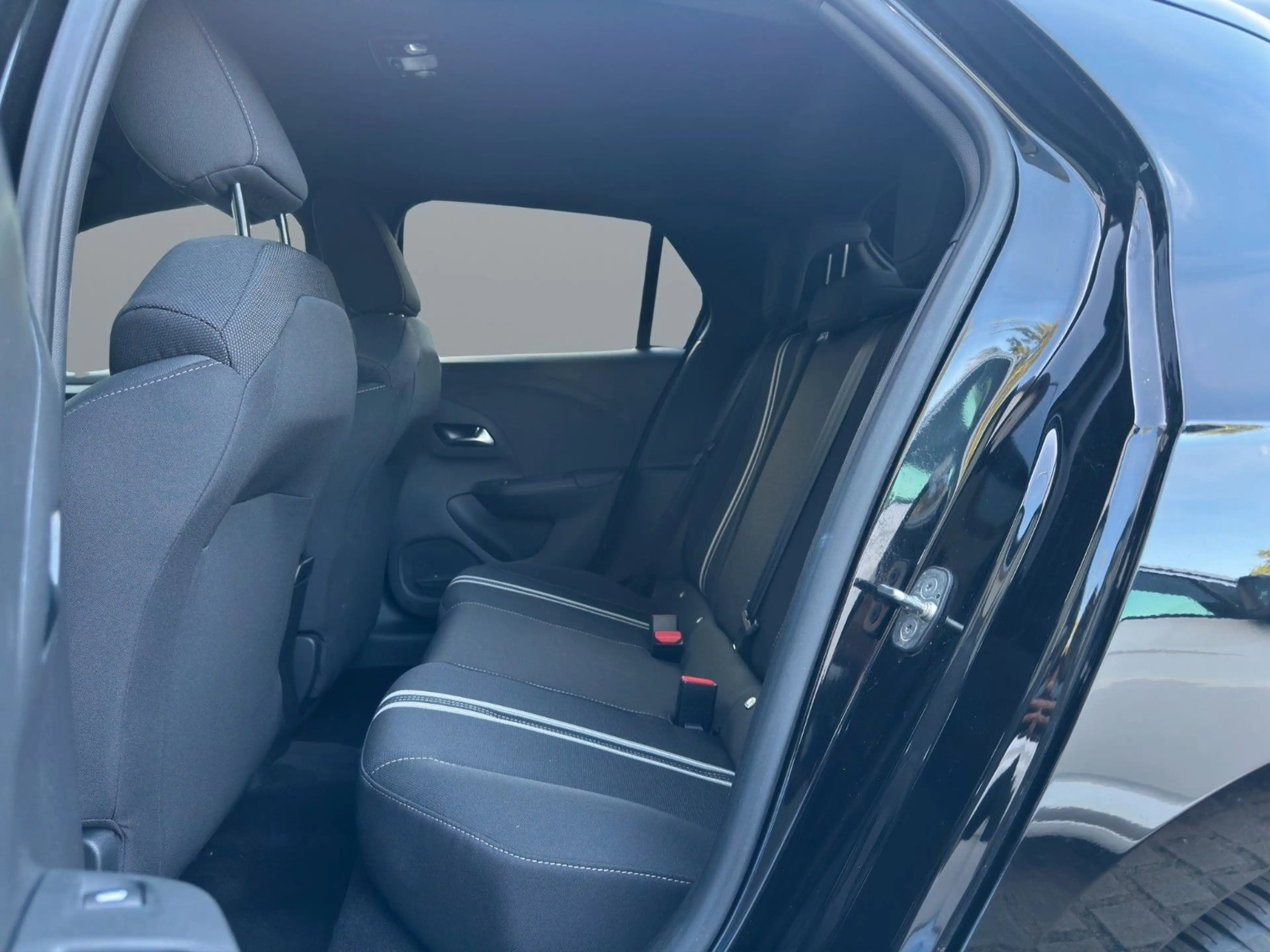 Opel Corsa F Premium "GS" Automatik/Voll-LED/Navi/DAB — photo 28