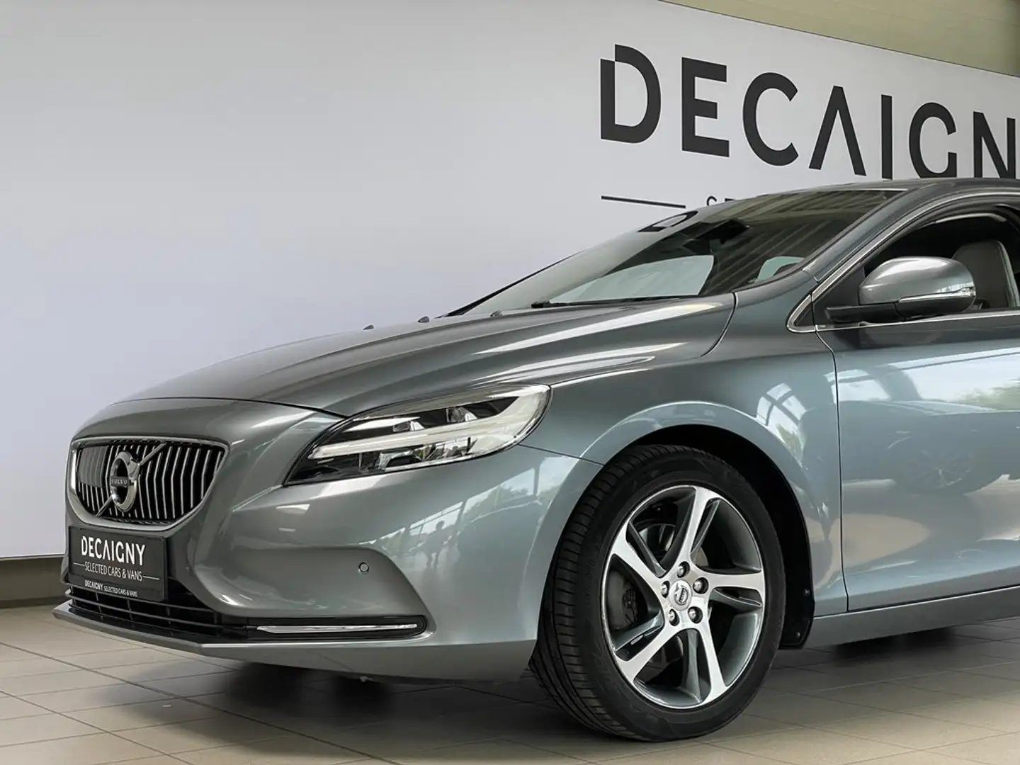 Volvo V40 2.0 T2 Inscription *Leder*Trekhaak*Navigatie Gris - 2