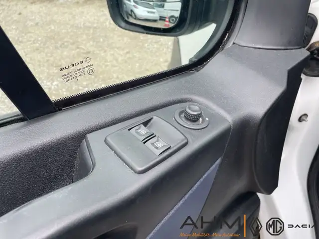 Opel Vivaro view 15