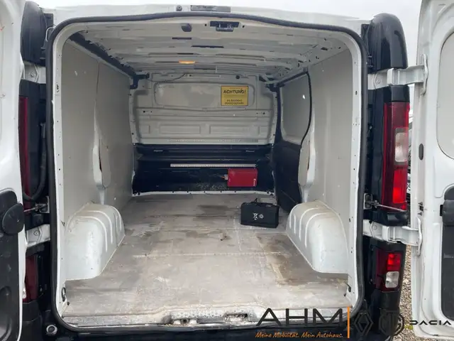 Opel Vivaro view 25
