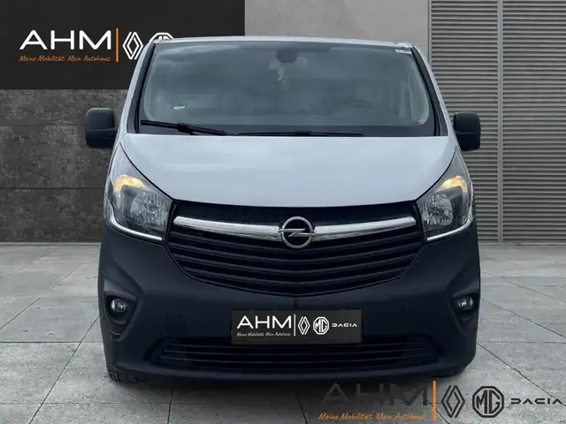 Opel Vivaro view 8