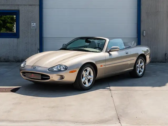 Jaguar XK8 XK8 Convertible 4.0