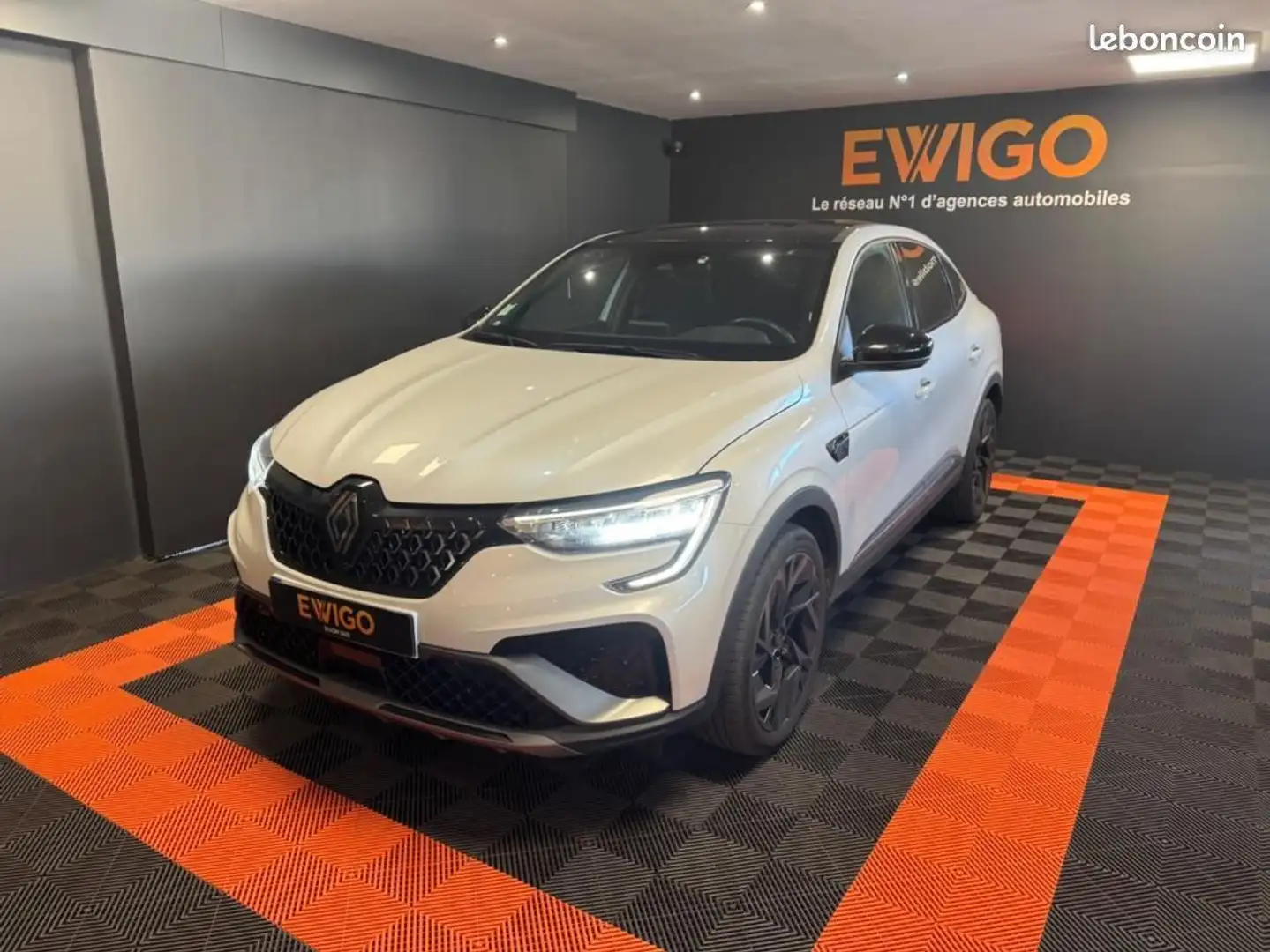 Renault Arkana ESPRIT ALPINE 1.6 E-TECH 145CV FULL-HYBRID 1.2KWH Blanco - 1