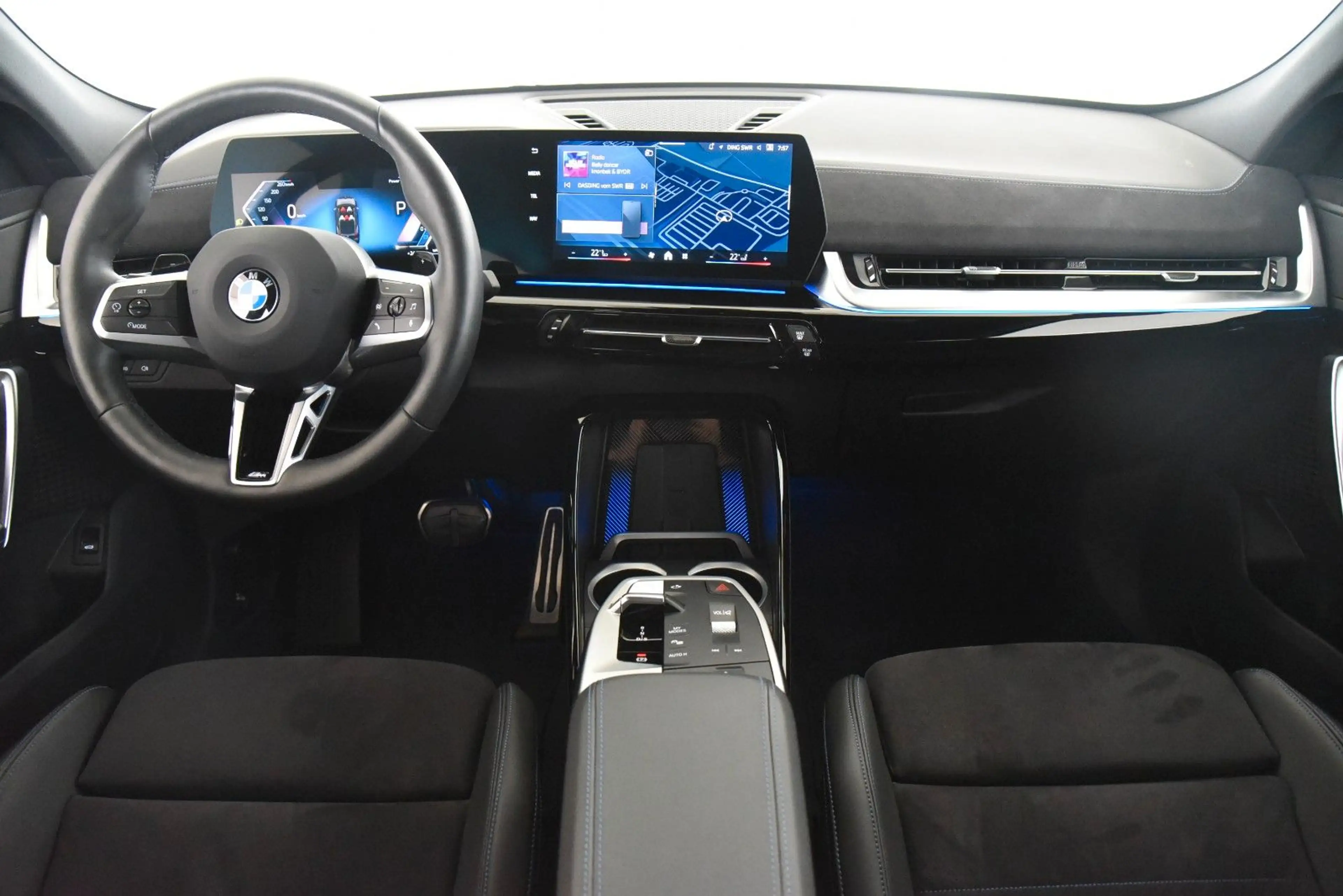 BMW X2 xDrive20d M Sport Pro AHK DriveAss+ Adapt.LED — photo 9