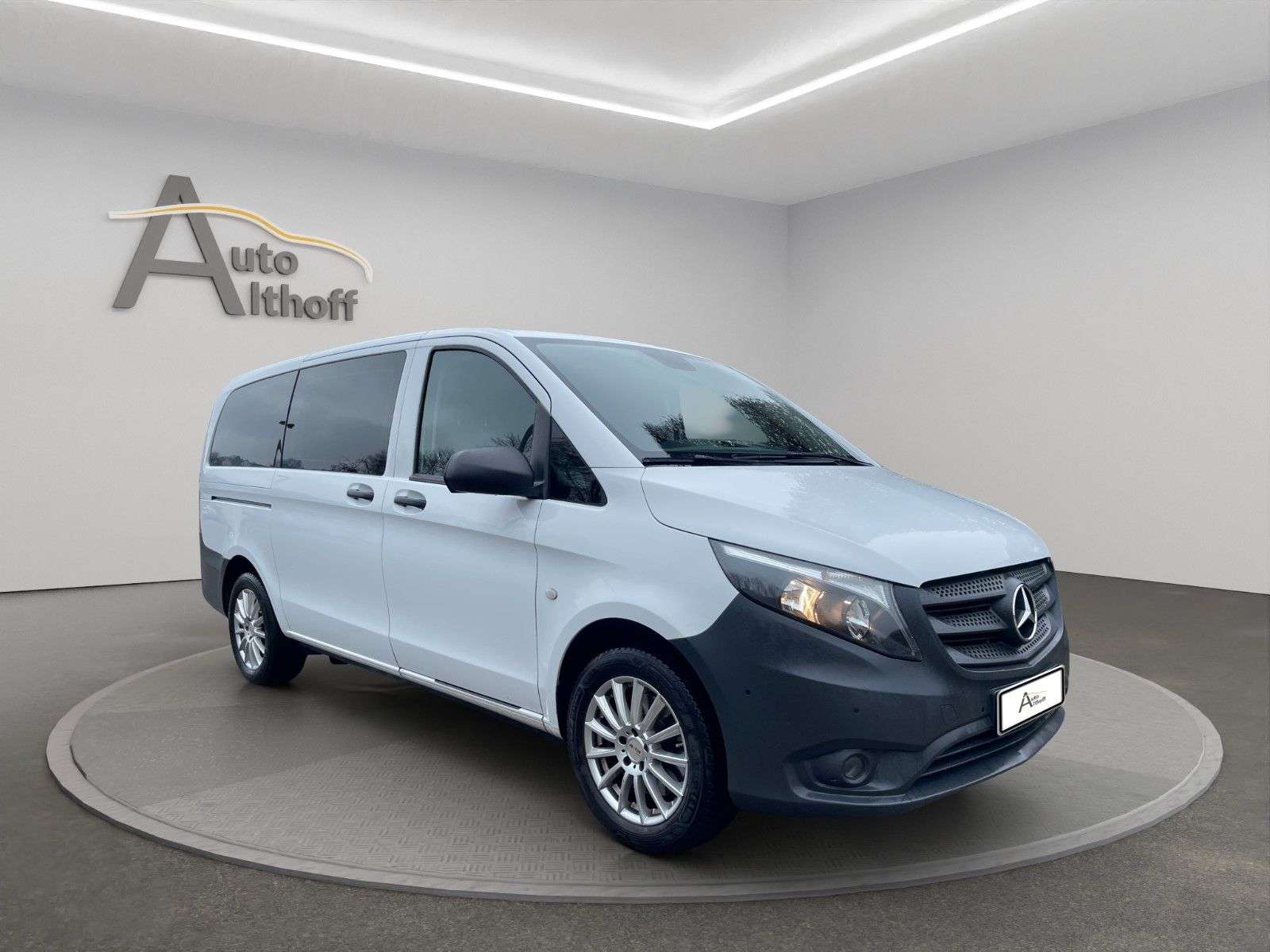 Second hand Mercedes Benz Vito 