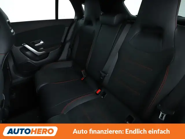 Mercedes-Benz Cla view 14