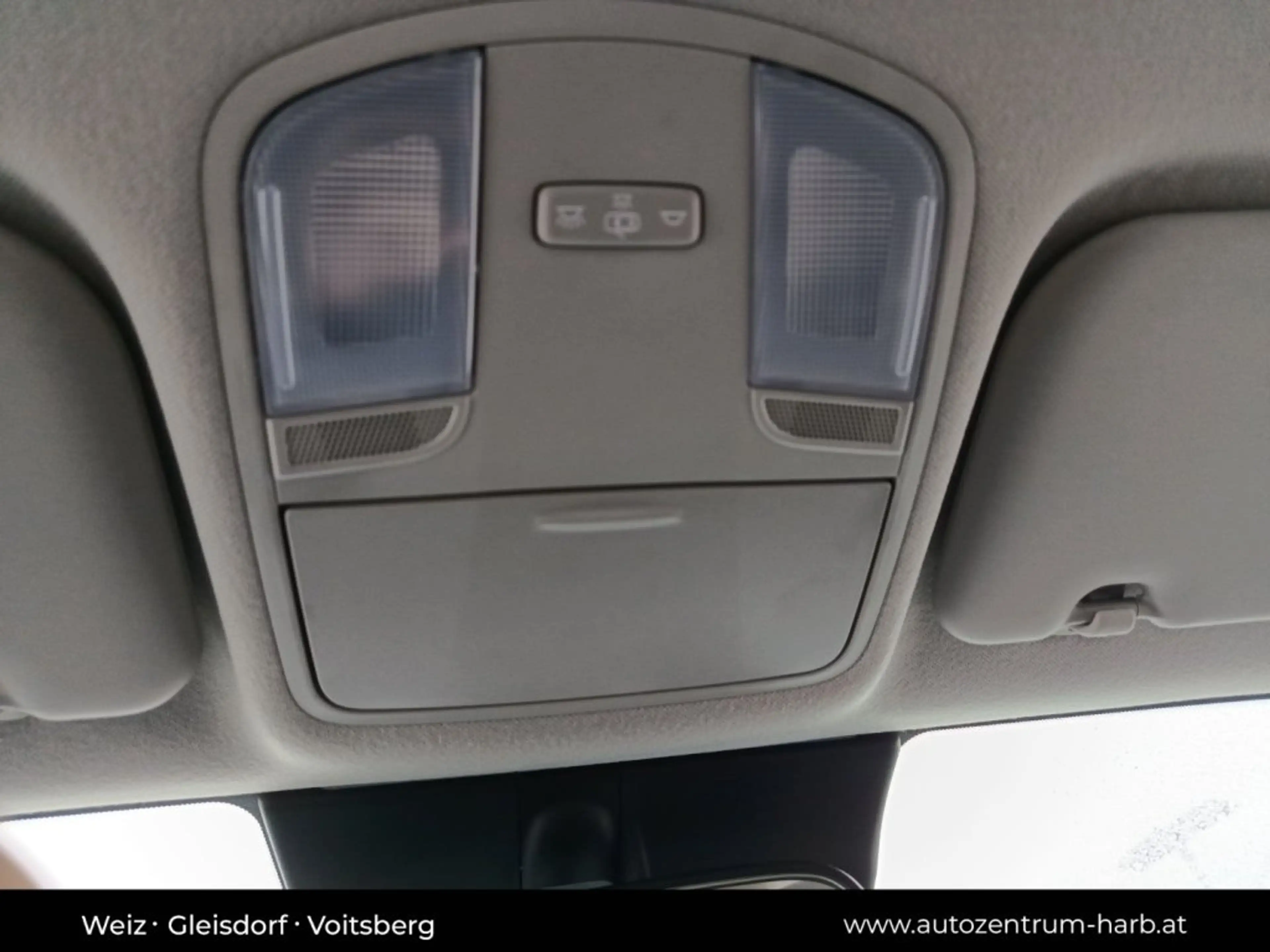 Kia Stonic /TITAN/1.0 TGDI/MT6/100/MY26 — photo 32