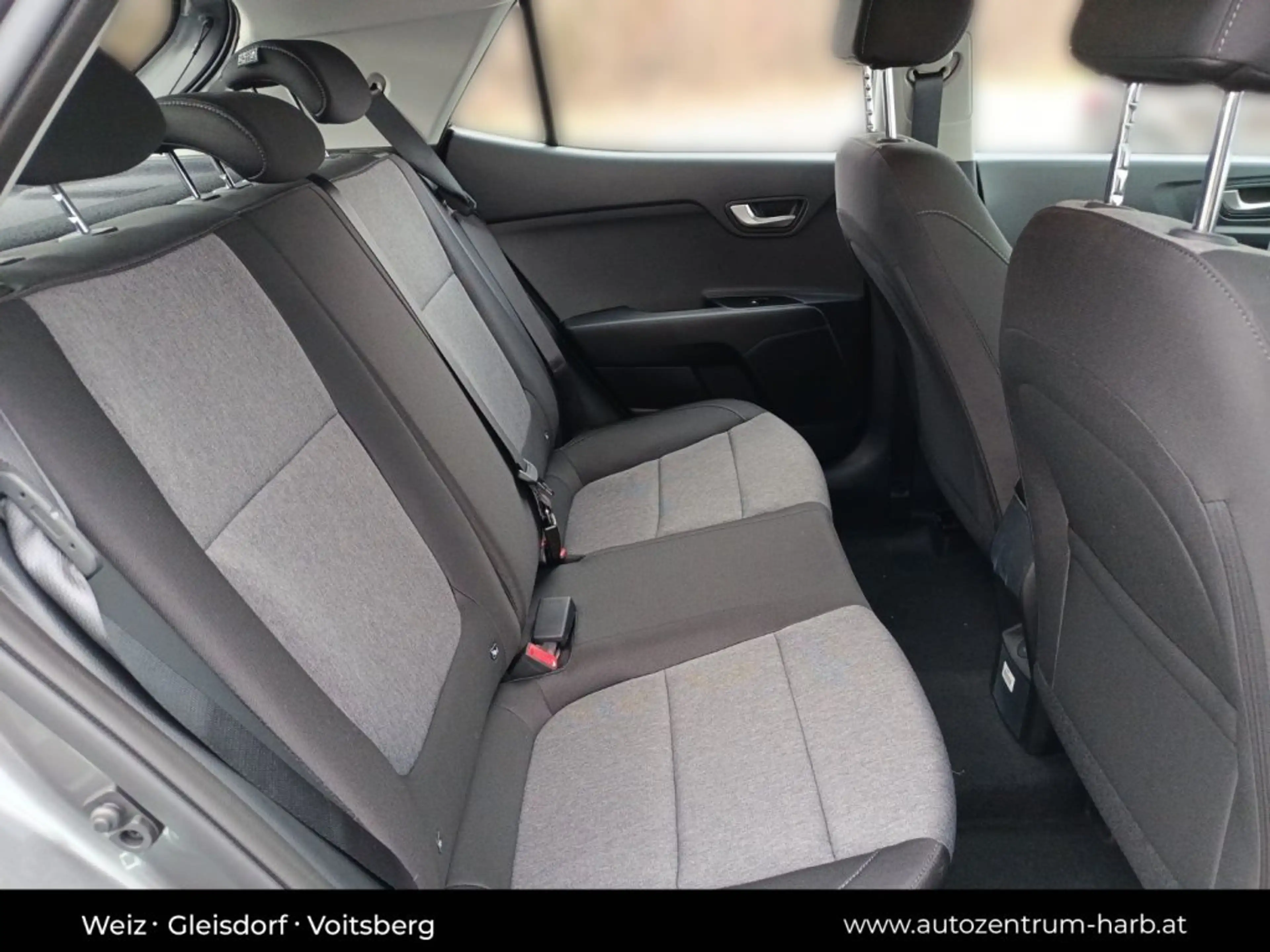Kia Stonic /TITAN/1.0 TGDI/MT6/100/MY26 — photo 27