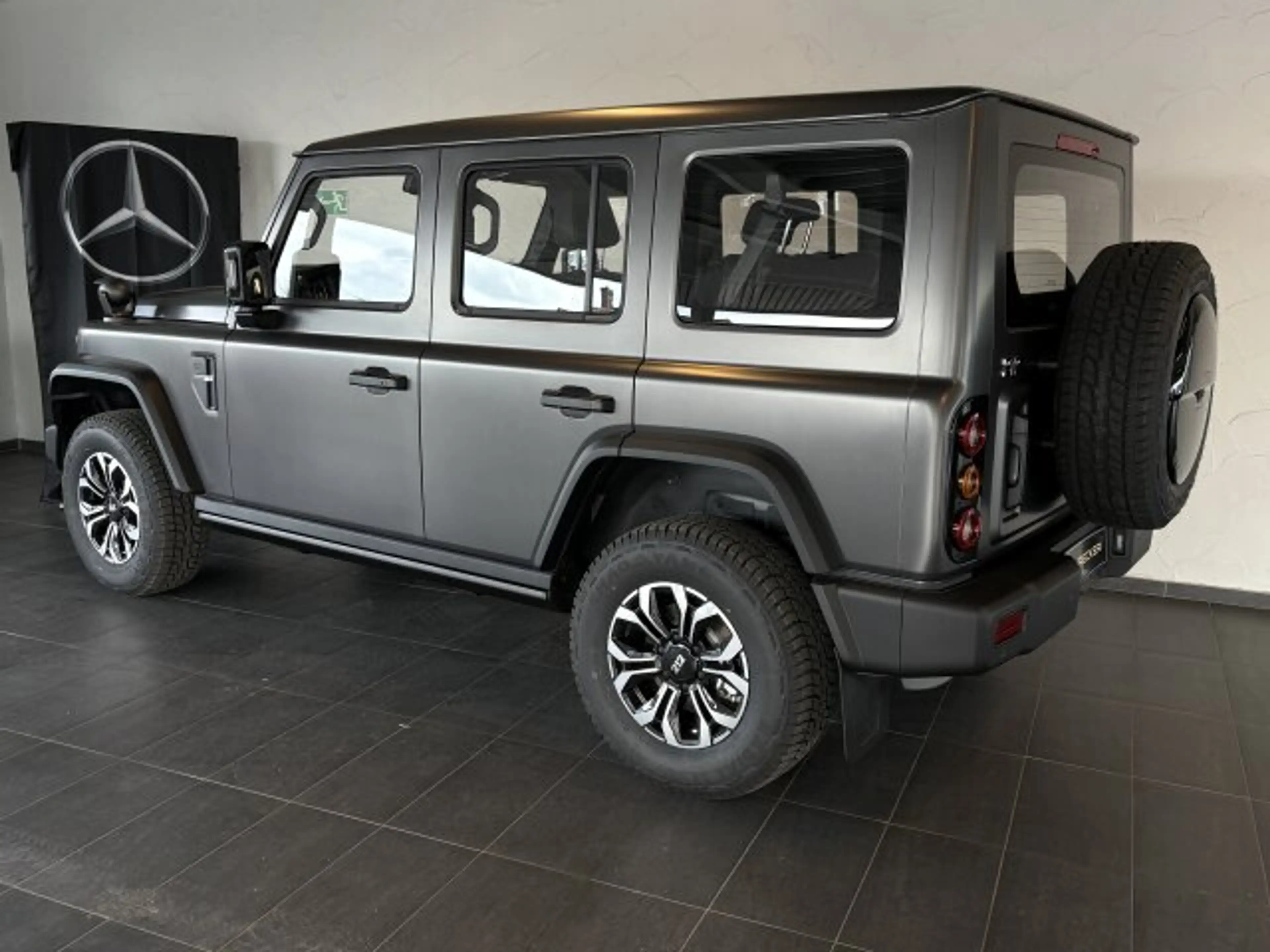 BAW 212 212 Suchscheinwerfer 360° — photo 5