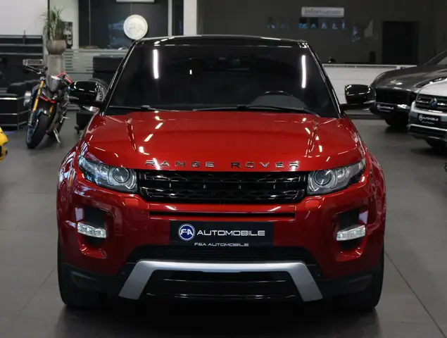Land Rover Range Rover Evoque view 3