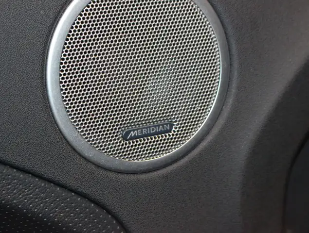 Land Rover Range Rover Evoque view 15