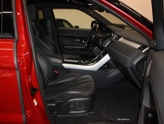 Land Rover Range Rover Evoque view 9