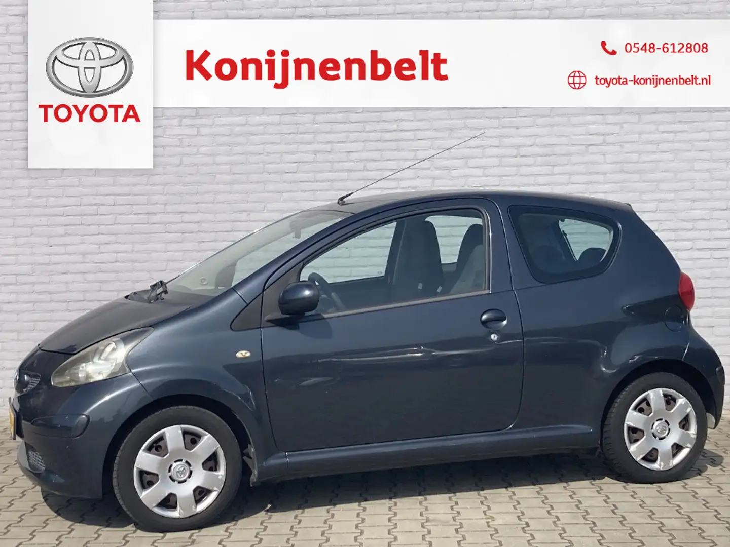 Toyota Aygo 1.0-12V 3-deurs | Airco | Stuurbekrachting | CV | Gris - 1