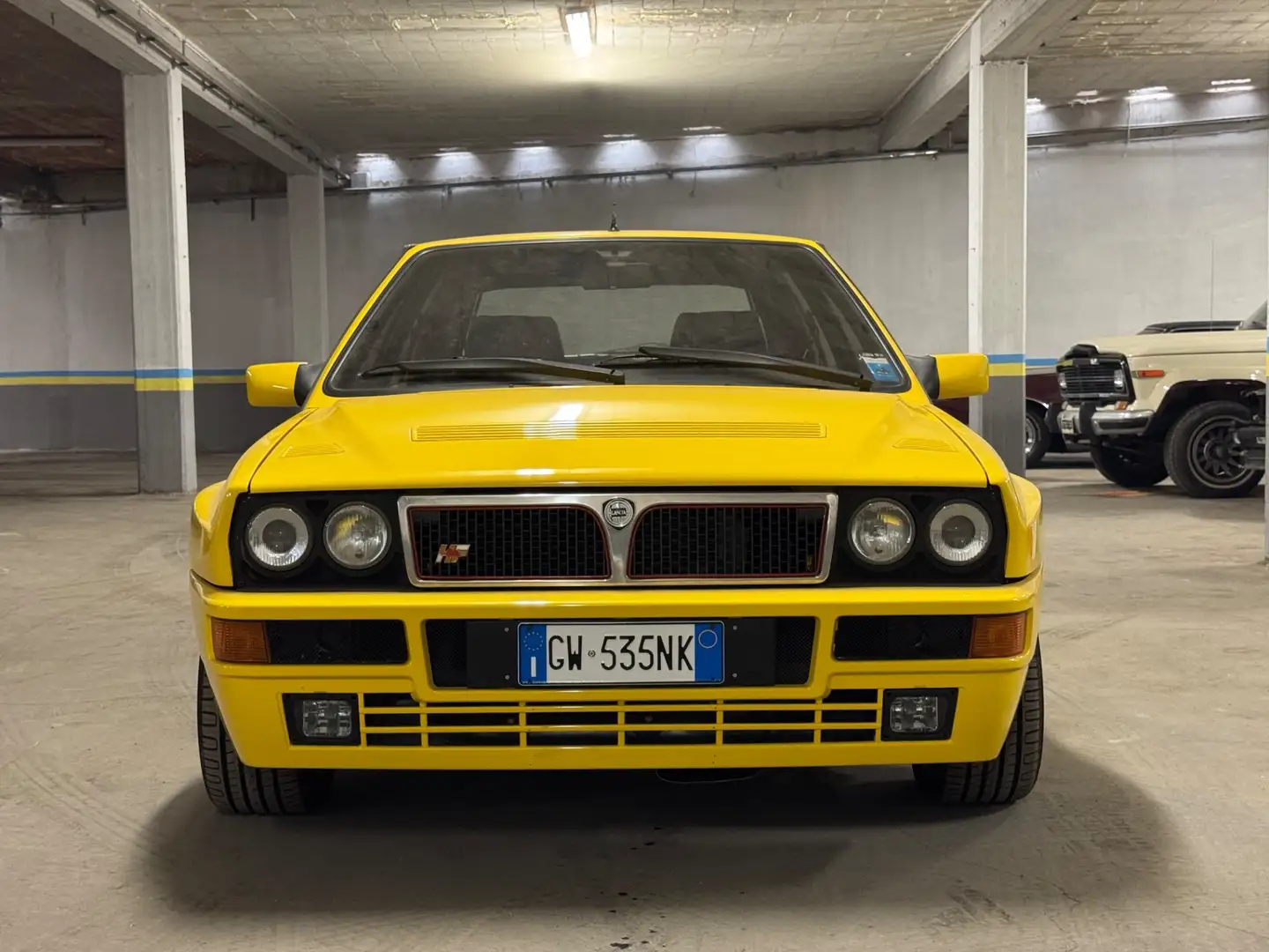 Lancia Delta 2.0i.e. turbo 16V HF integrale Giallo - 2