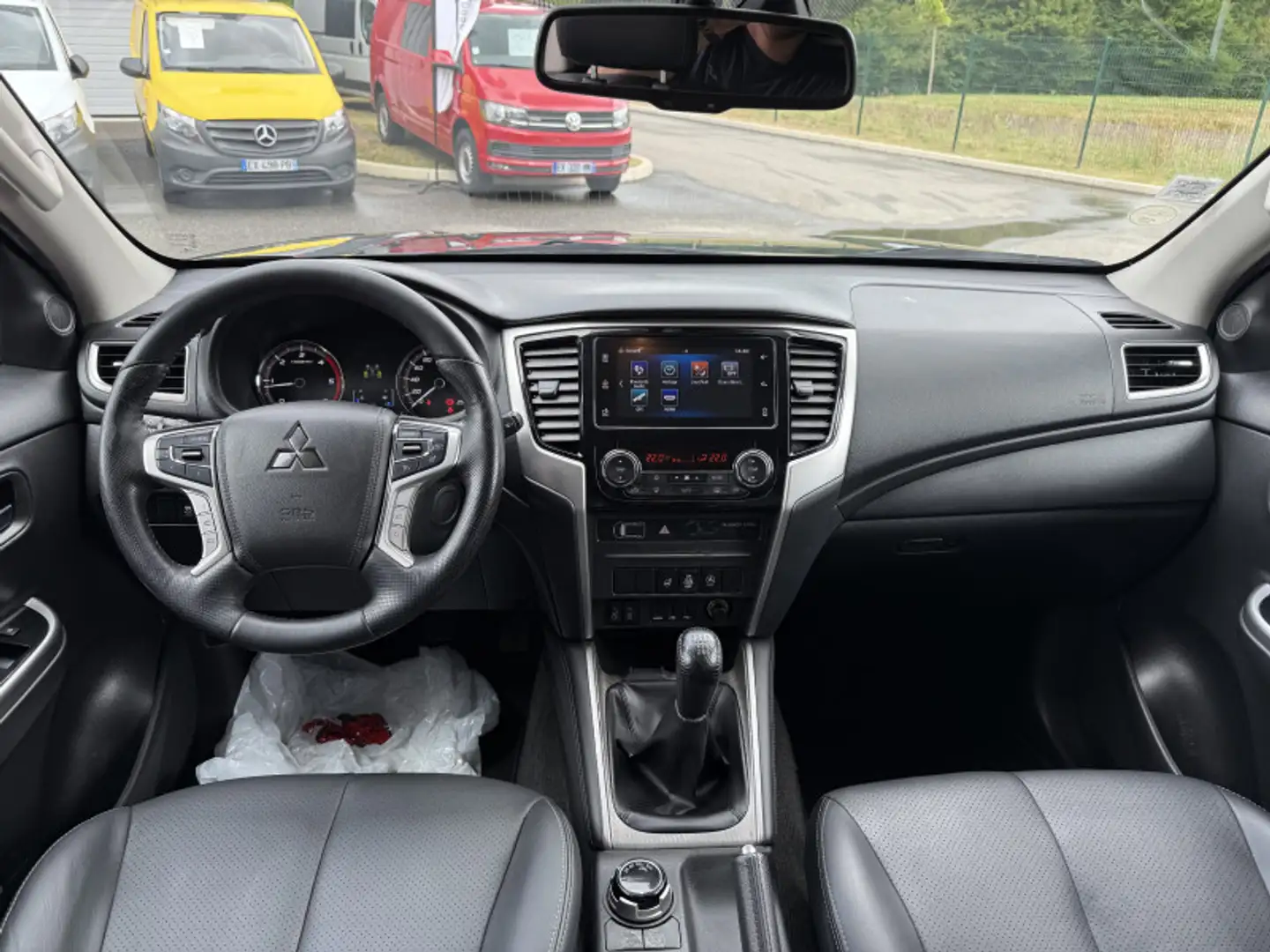 Mitsubishi L200 2.2 DI-D 150CH CLUB CAB INSTYLE Grijs - 2