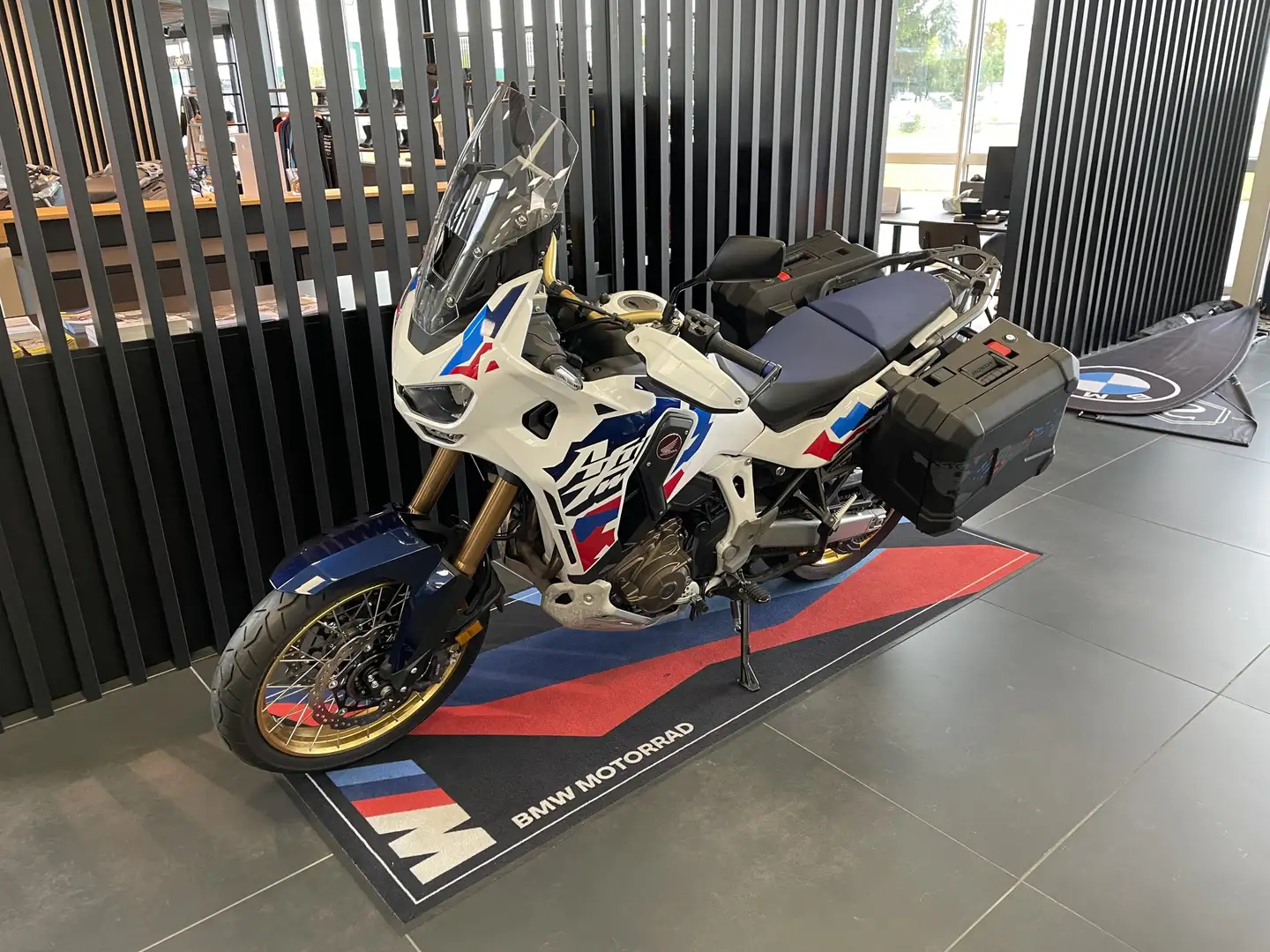 Honda CRF 1100 CRF1100L Africa Twin  CRF 1100 Afrika Twin Adventu Weiß - 1