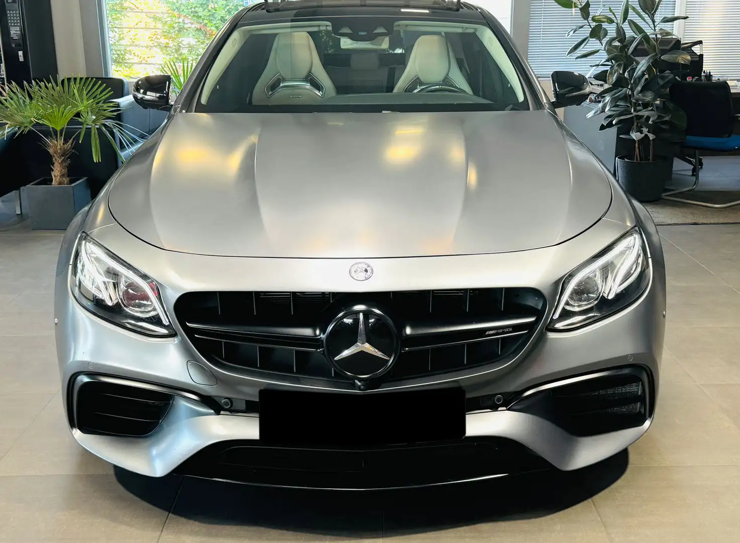 Mercedes-Benz E 63 AMG EDITION 4matic PERFORMANCE FULL CARBON Grau - 2