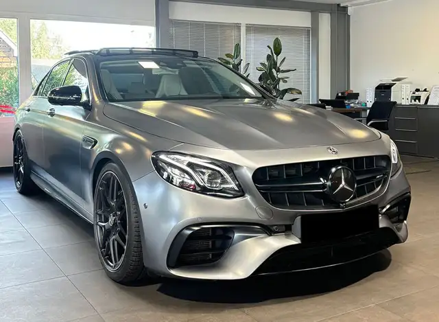Mercedes-Benz E 63 AMG EDITION 4matic PERFORMANCE FULL CARBON