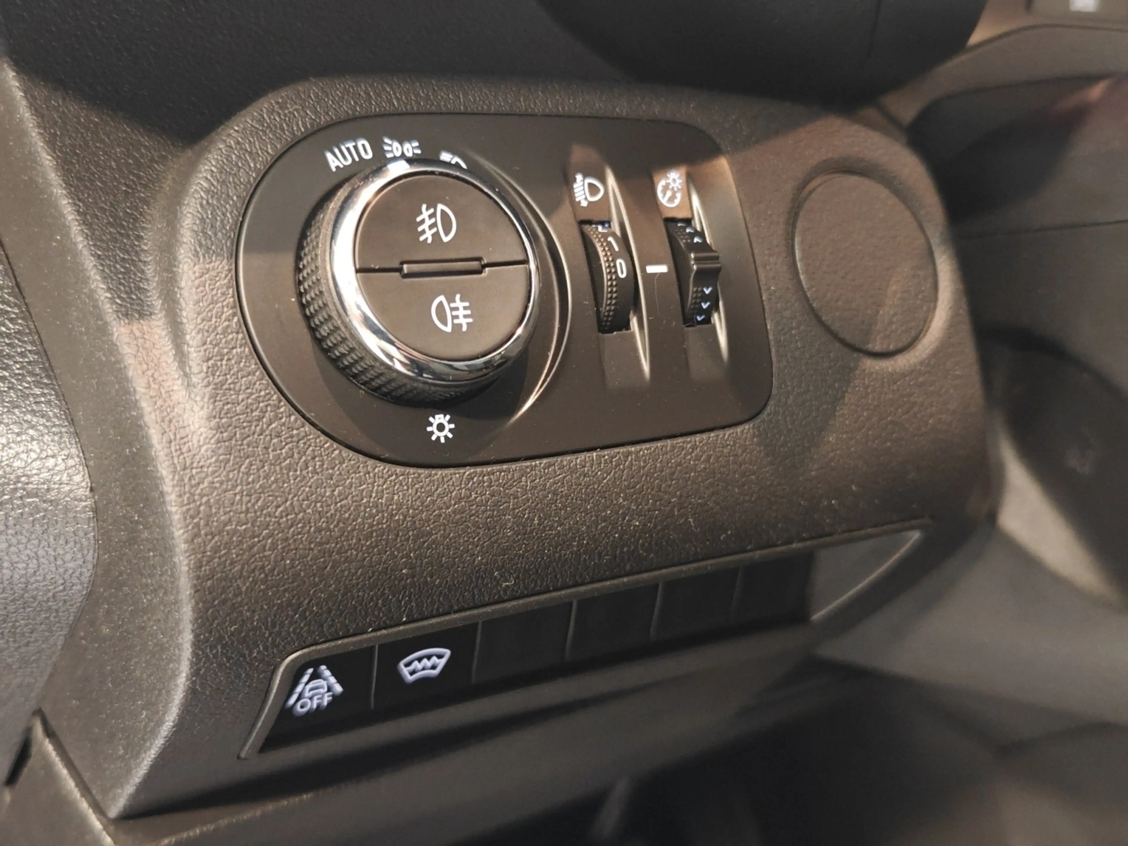 Opel Combo Life Combo Life 1.5 D Edition — photo 14
