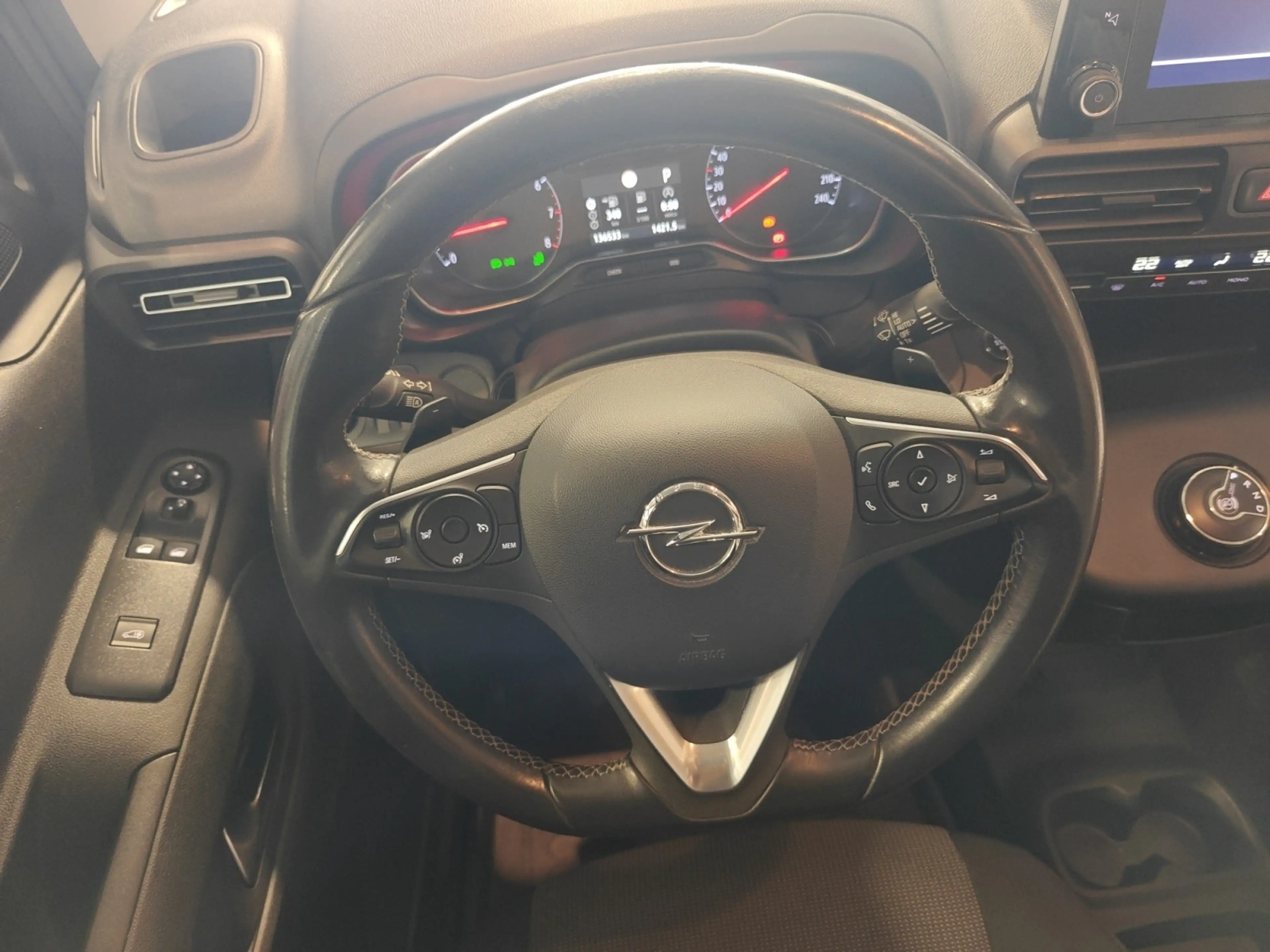 Opel Combo Life Combo Life 1.5 D Edition — photo 12