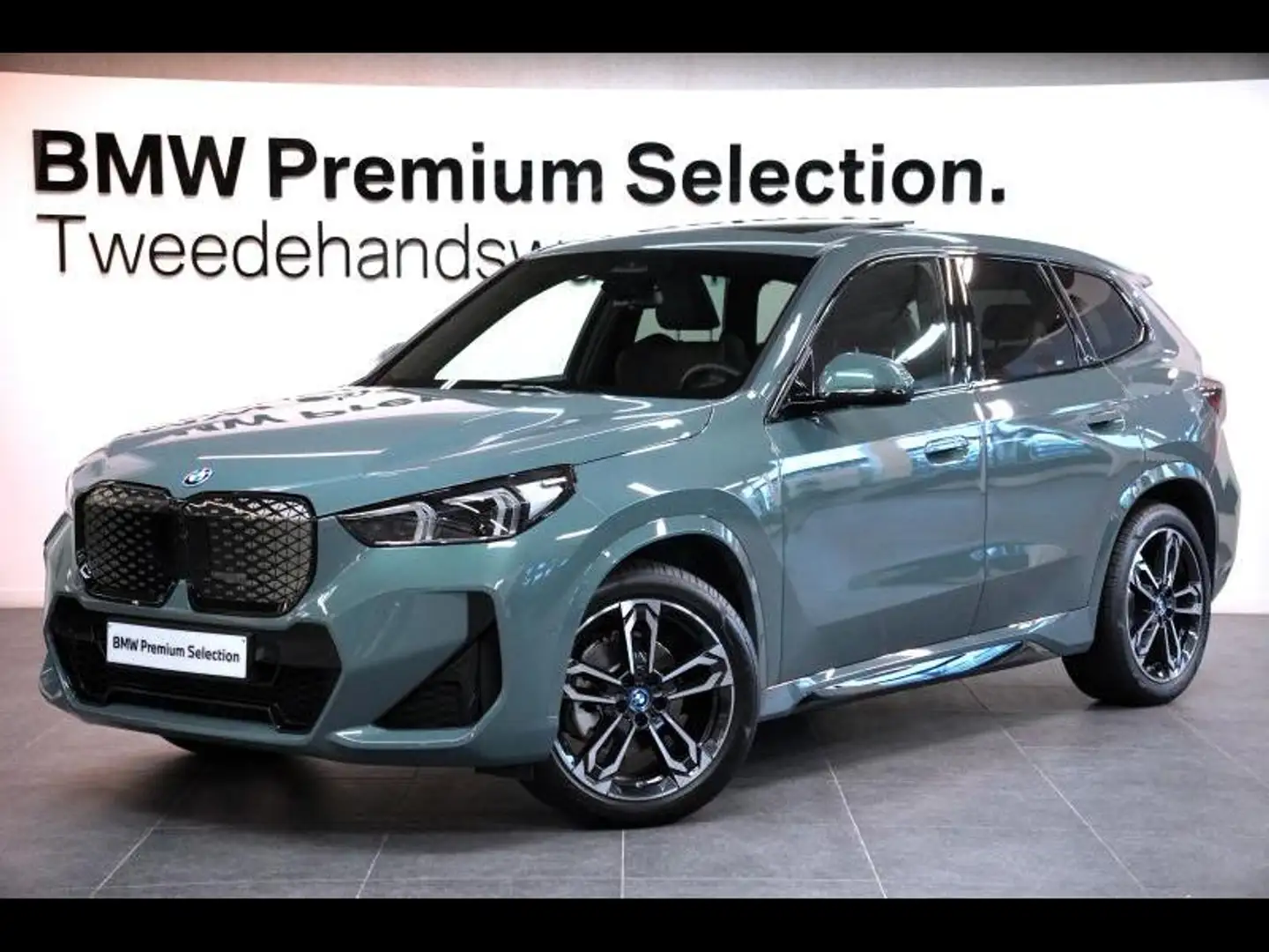 BMW iX1 M PACK TREKHAAK PANORAMADAK DRIVE ASSIST PLUS Зелёный - 1