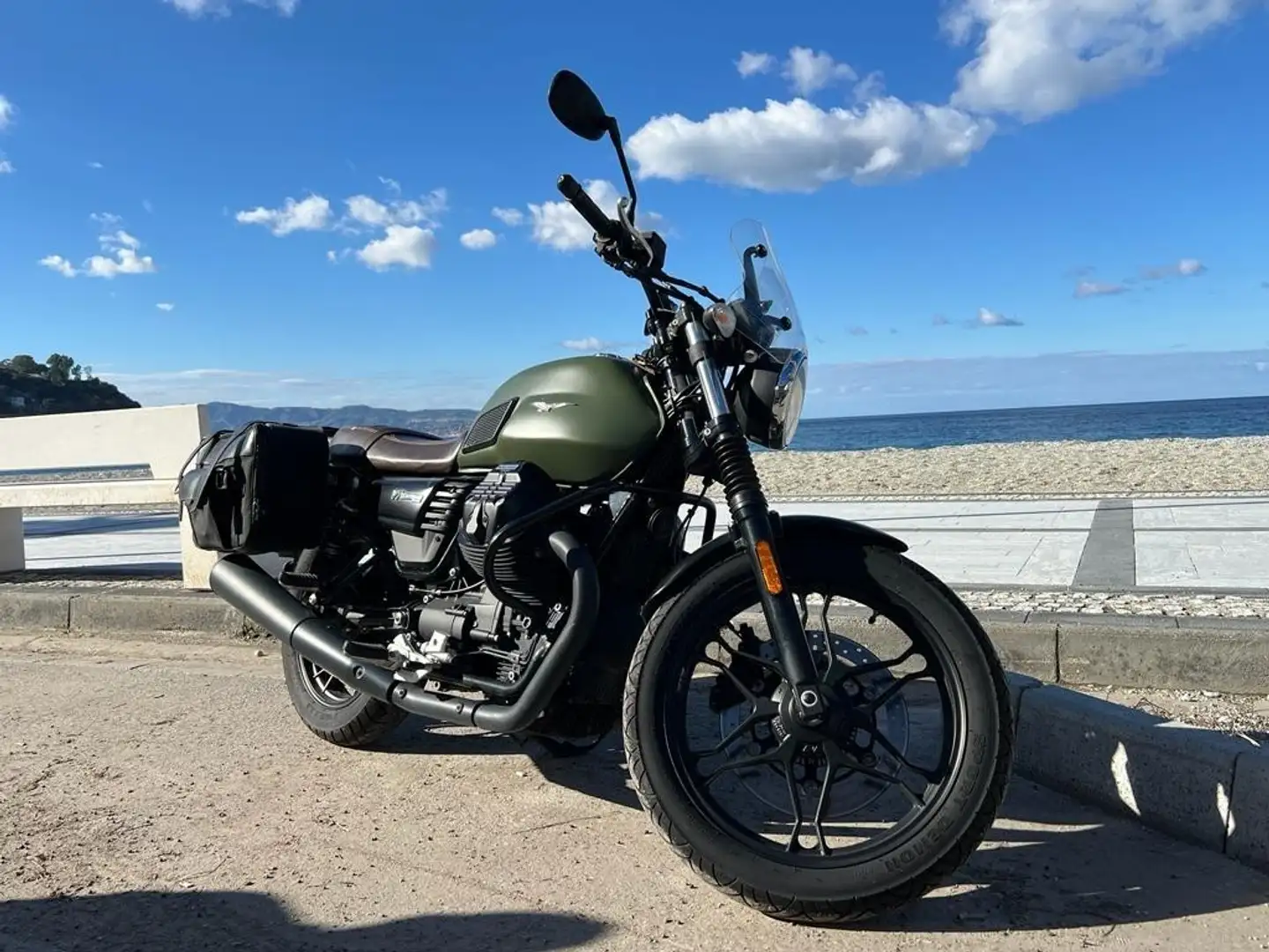 Moto Guzzi V 7 III Stone ABS Green - 2