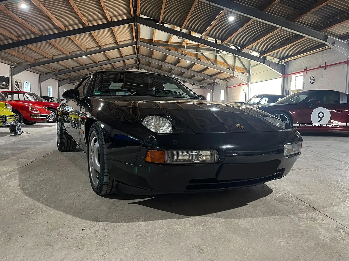 Porsche 928 928 Automatik GTS Schwarz - 2