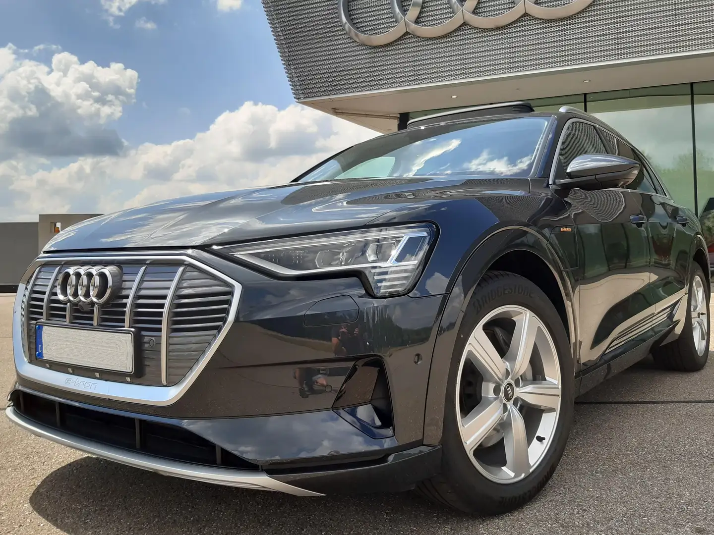 Audi e-tron e-tron 50 quattro advanced Grau - 1