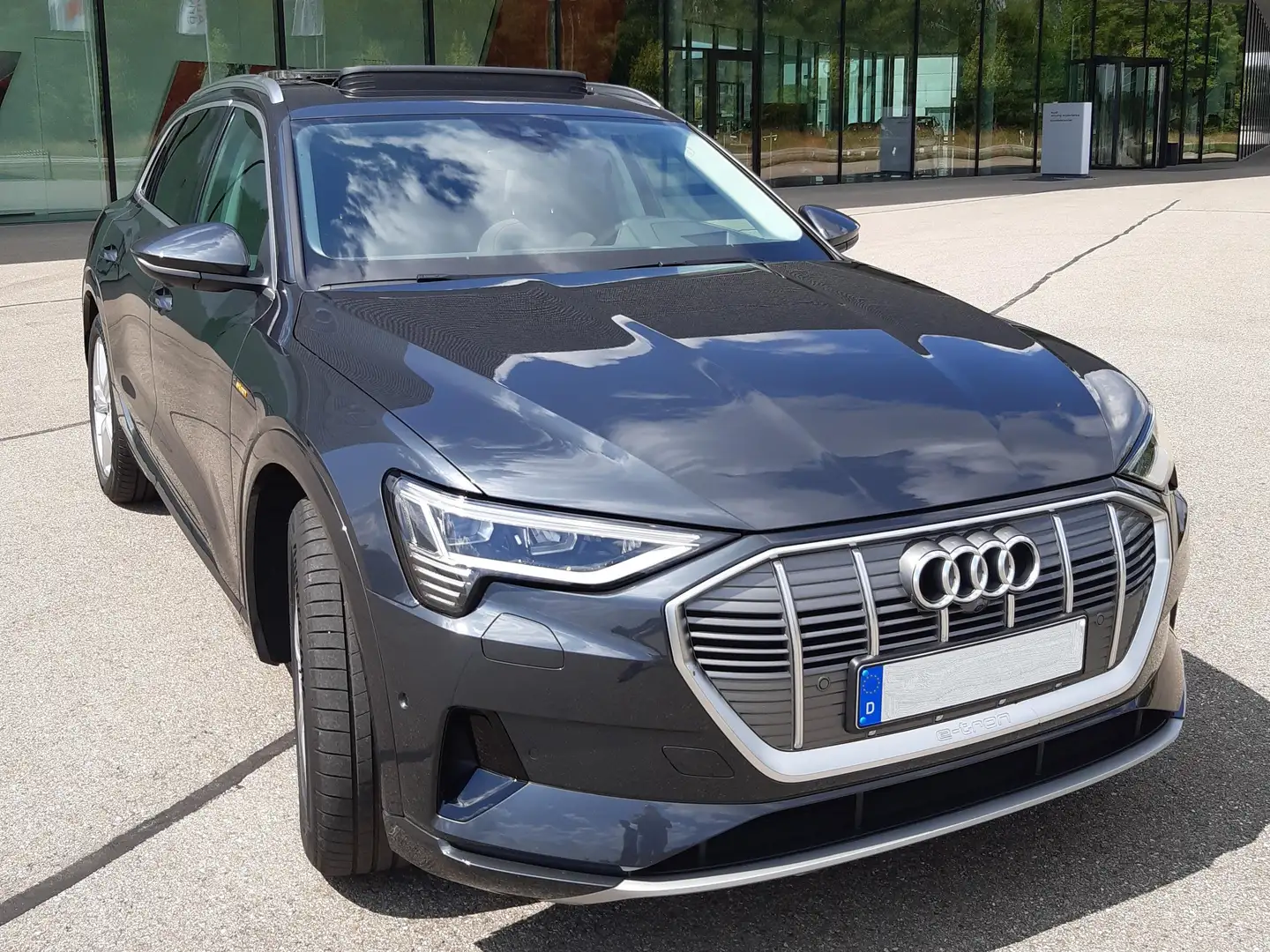 Audi e-tron e-tron 50 quattro advanced Grau - 2