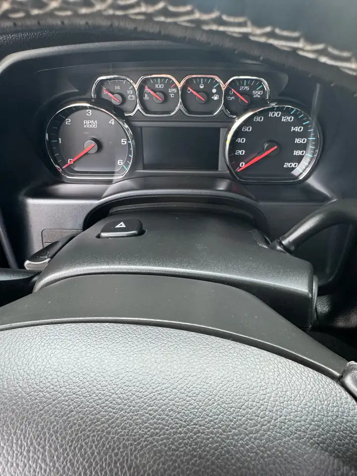 Chevrolet Silverado 1500 photo Chevrolet Silverado 1500
