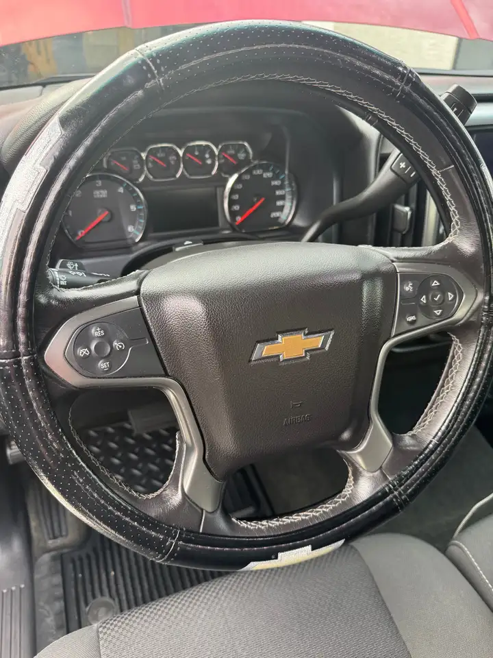 Chevrolet Silverado 1500 photo Chevrolet Silverado 1500