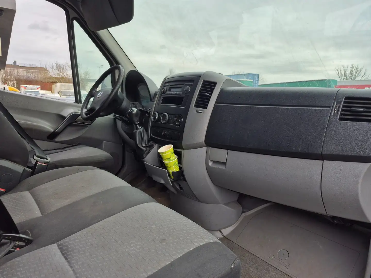 Volkswagen Crafter Kasten 35 mittel L2H2 Hochdach Weiß - 2