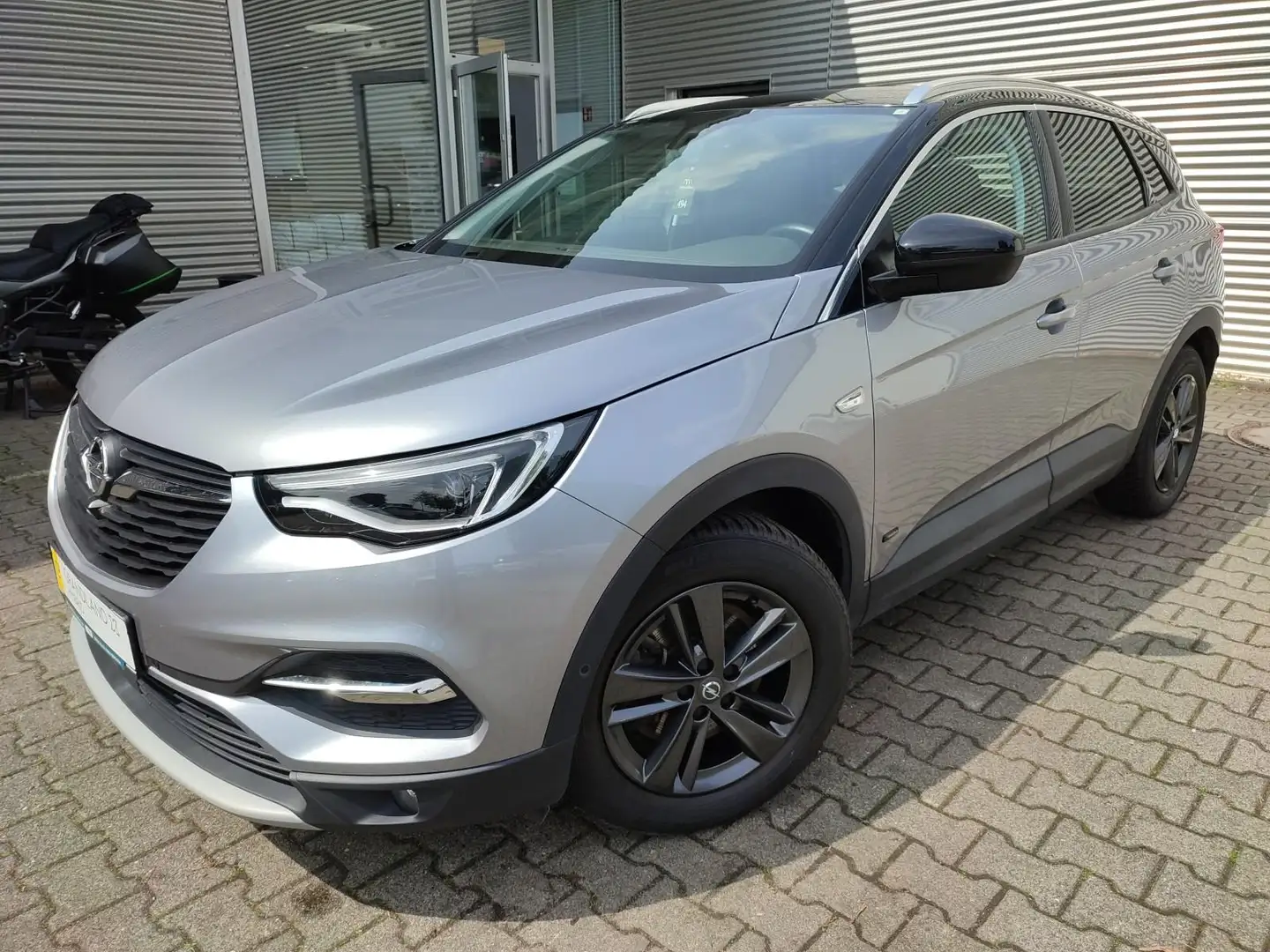 Opel Grandland X Ultimate Plug-in-Hybrid 4x4 AT/Navi/Shz/Kamera/Kli Grau - 2