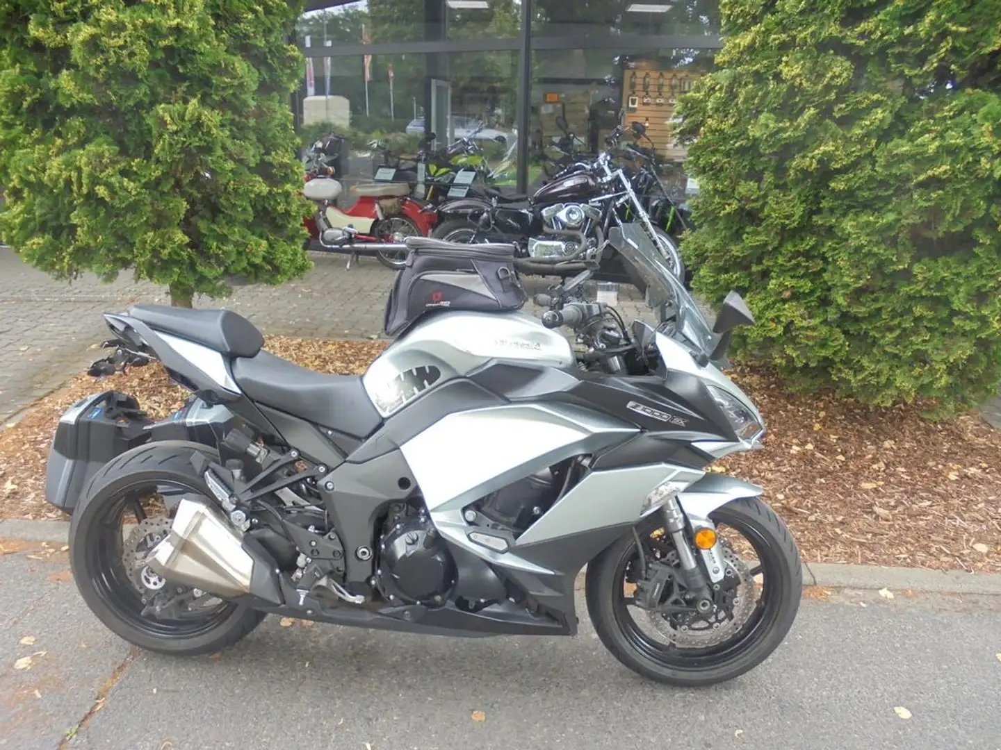 Kawasaki Z1000 SX Schwarz - 2