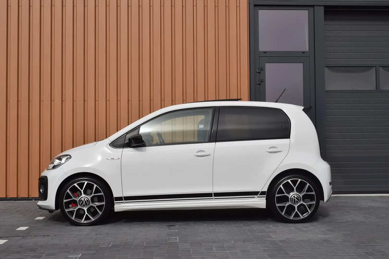 Volkswagen up! GTI 1.0 TSI 116pk | Origineel NL | Pano | Camera | Blanco - 2