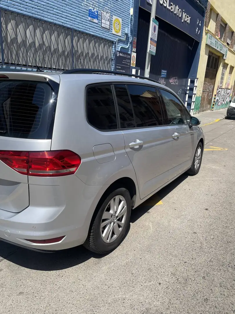 Volkswagen Touran Touran 2.0TDI CR BMT Business DSG7 85kW RAC Business Plateado - 1