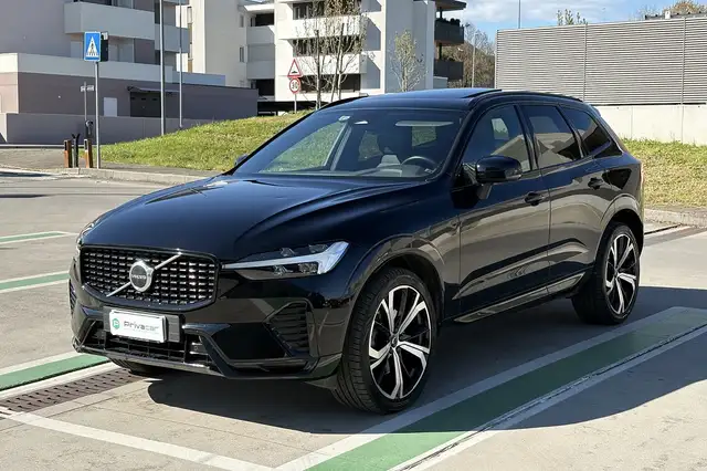 Volvo XC60 XC60 B4 (d) AWD automatico Plus Dark N1