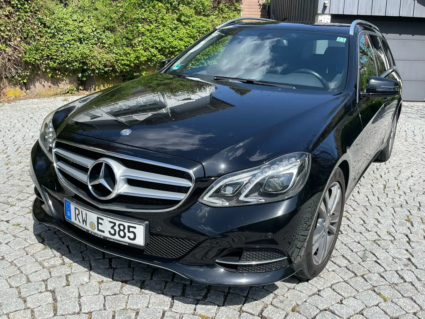 Mercedes-Benz E 350 T BlueTEC 4Matic 7G-TRONIC Чорний - 2