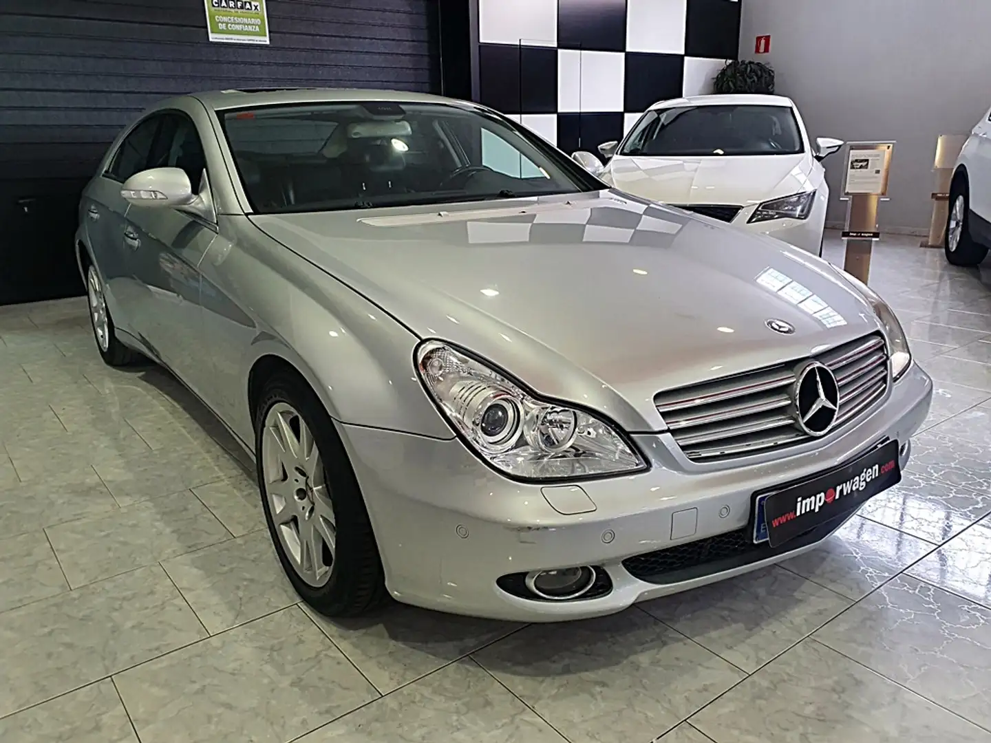 Mercedes-Benz CLS 350 Aut. Plateado - 2