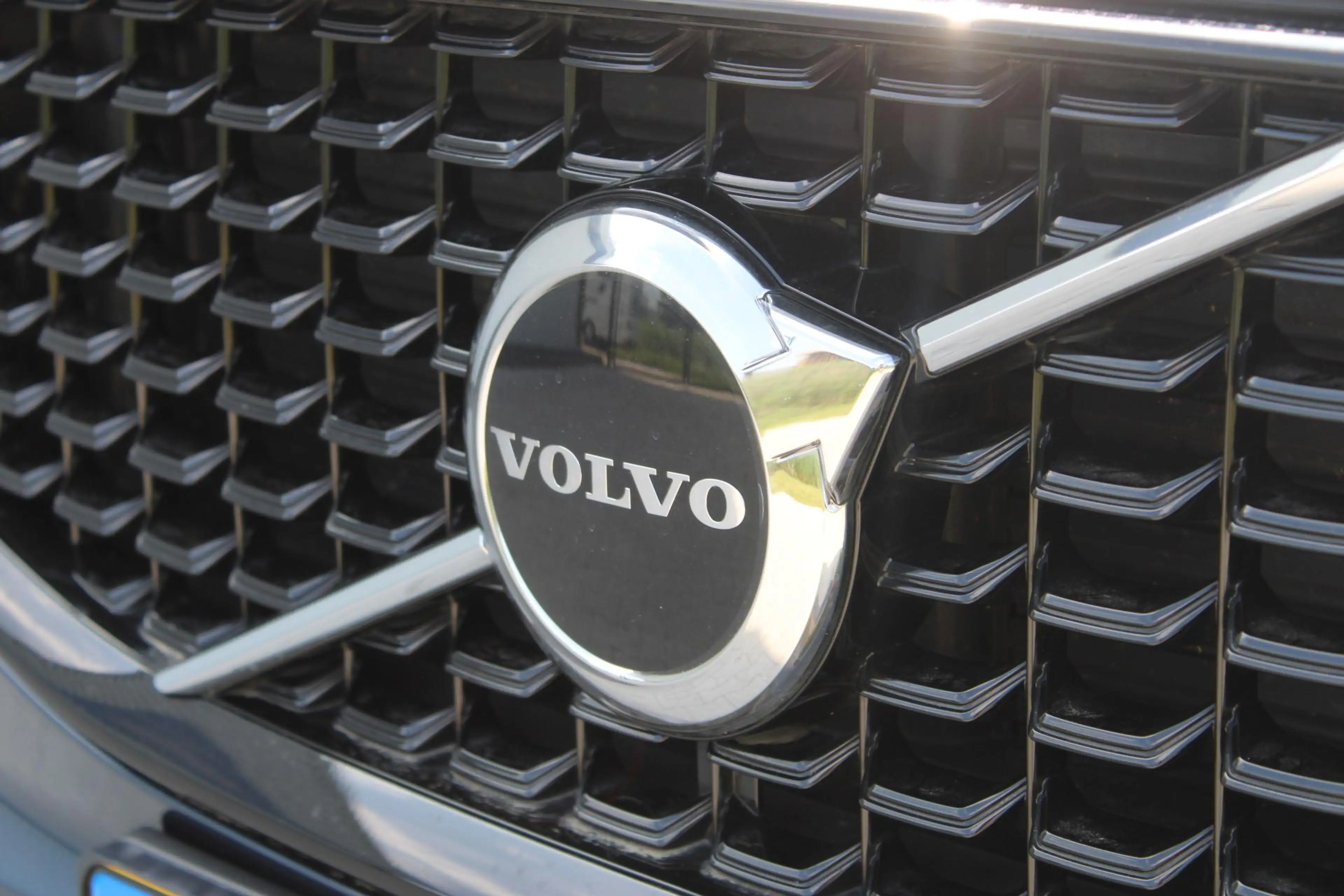 Volvo XC60 2.0 T6 Plug-in hybrid AWD Plus Dark | Incl. 12 maa — photo 7