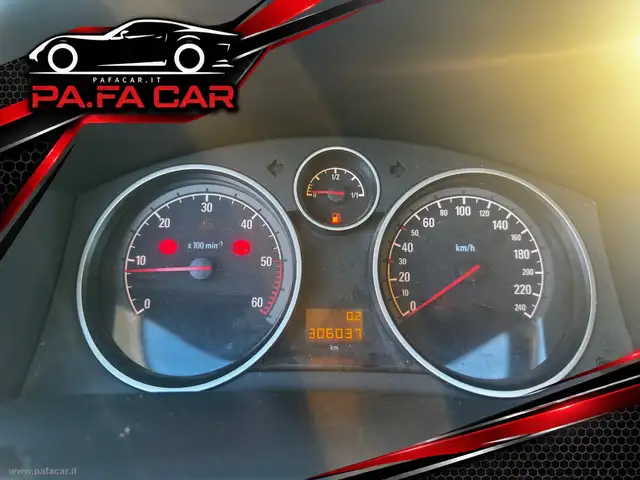 Opel Astra view 10