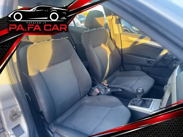 Opel Astra view 14