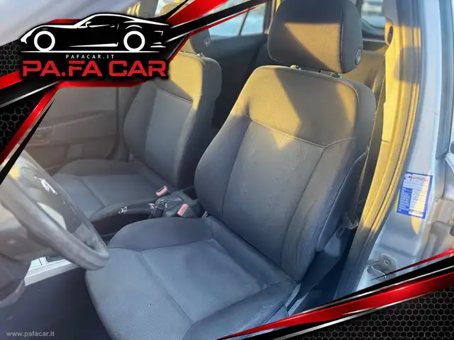 Opel Astra view 7