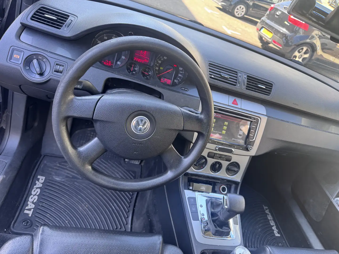 Volkswagen Passat 2.0 TFSI Highline Noir - 1