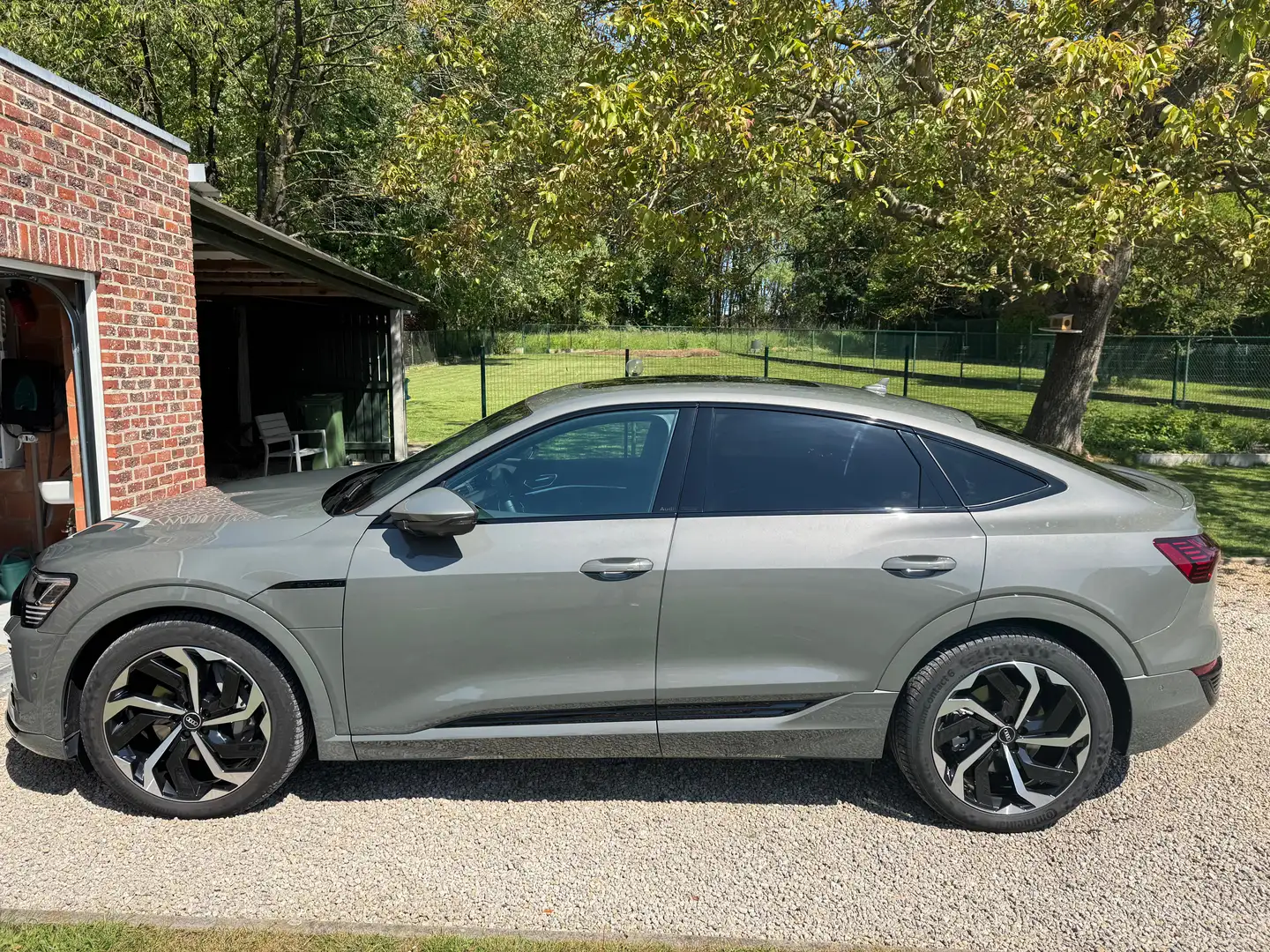 Audi Q8 e-tron Q8 e-tron Sportback 50 quattro S line Grey - 1