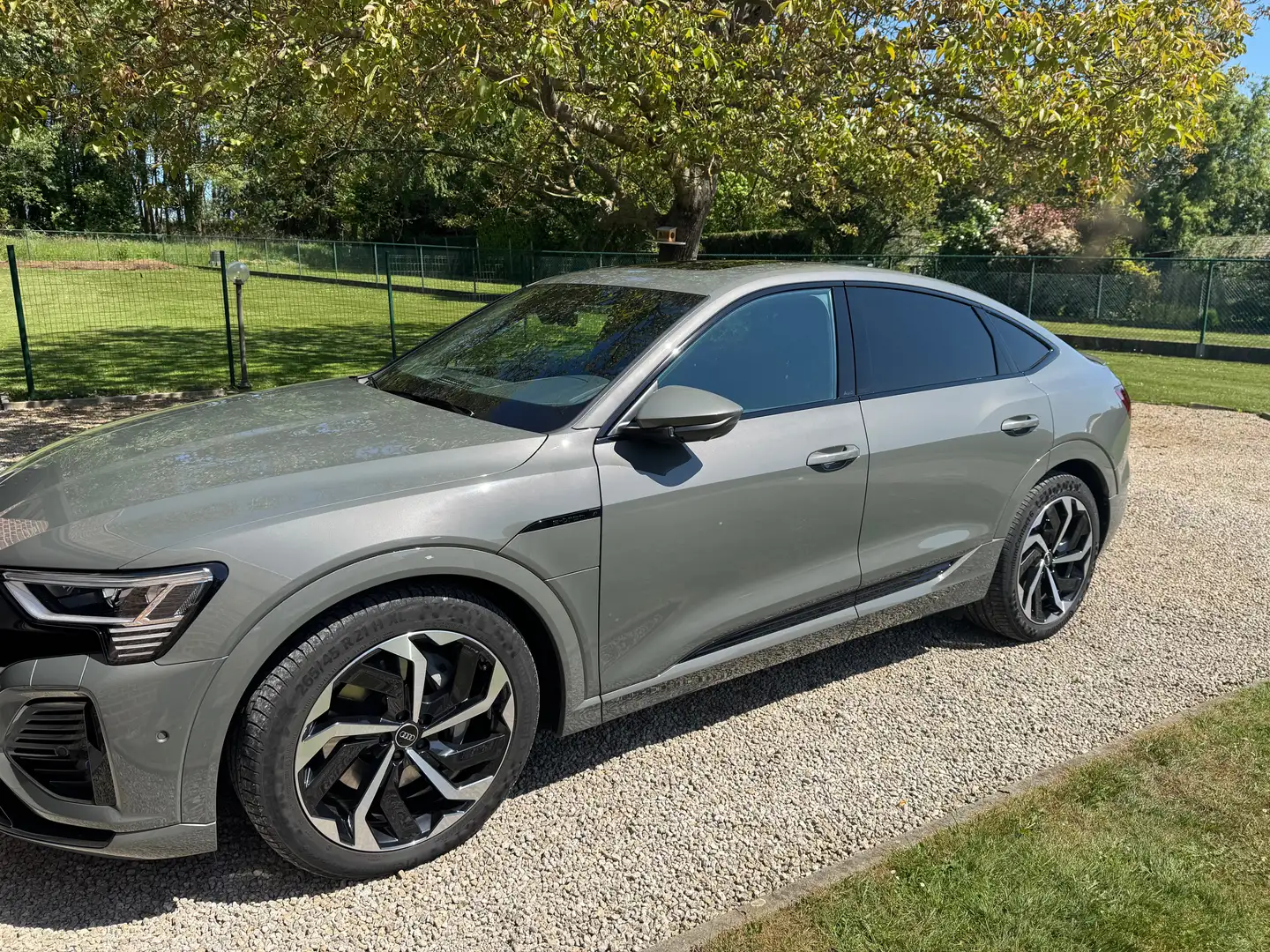 Audi Q8 e-tron Q8 e-tron Sportback 50 quattro S line Grey - 2