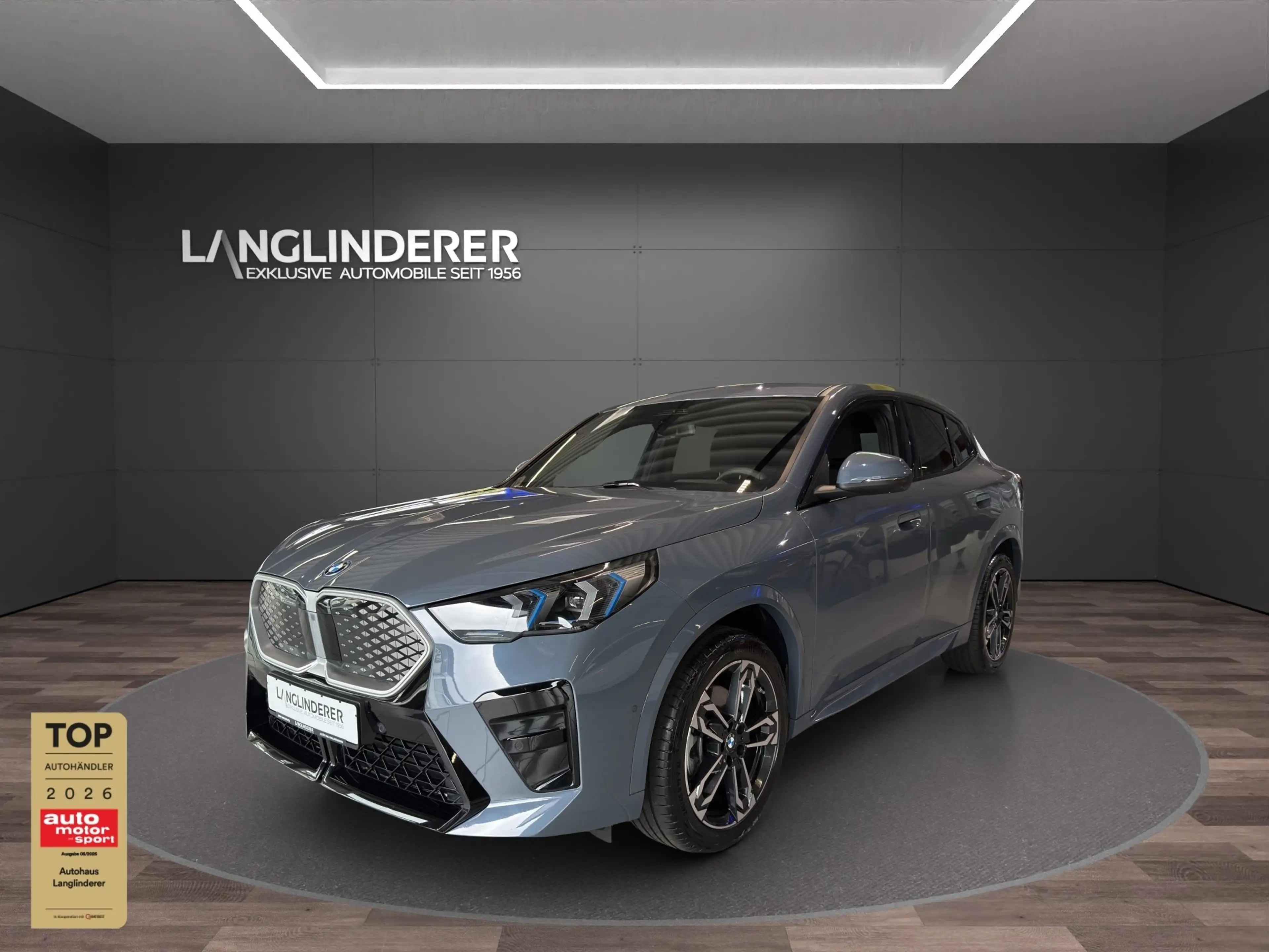 BMW iX2 xDrive 30 M-Sportpaket NP 73.000,-