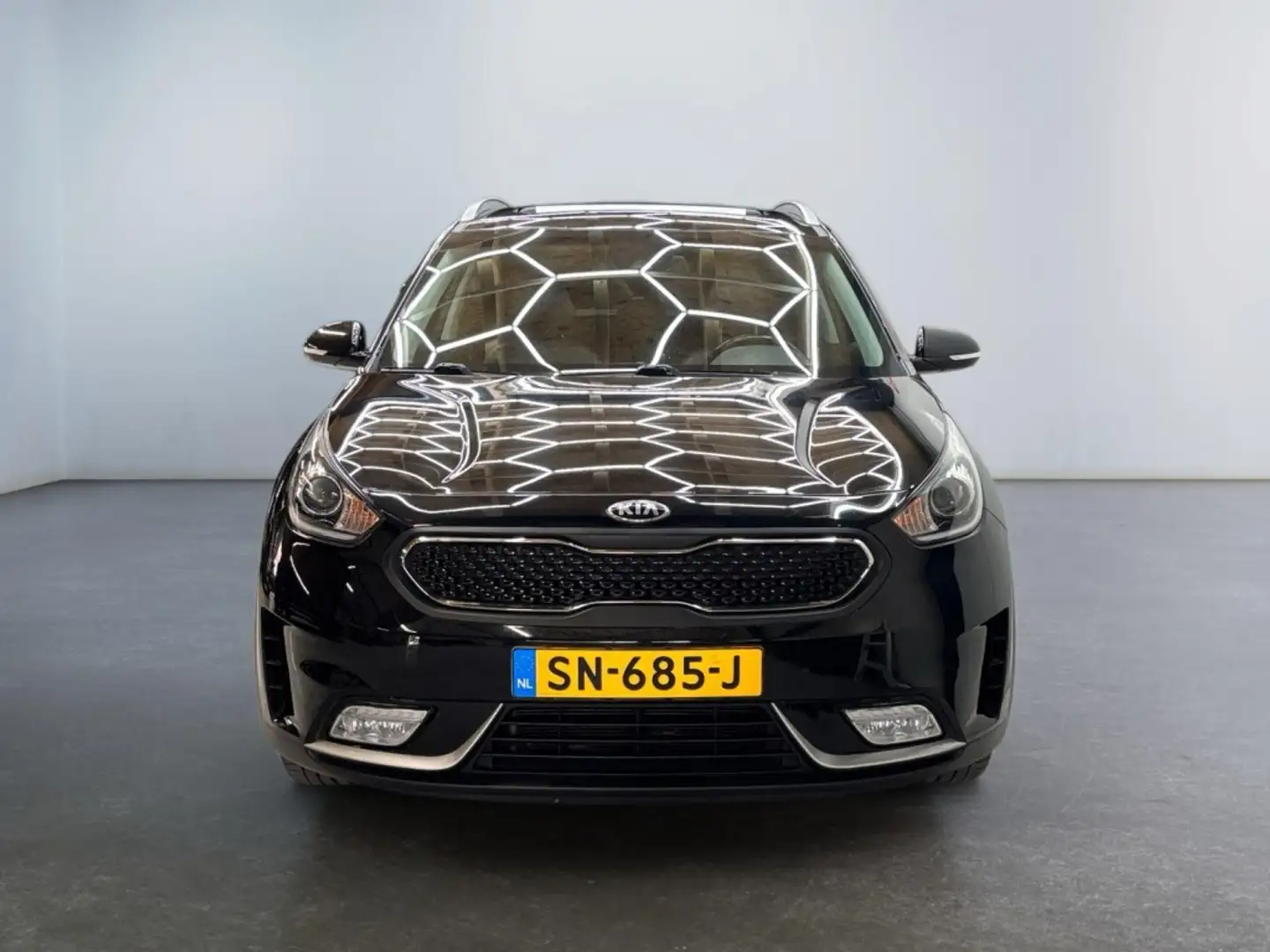 Kia Niro 1.6 GDi H. Edition | Panoramadak | Apple CarPlay | Zwart - 2
