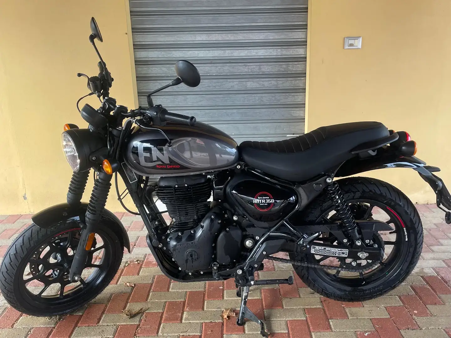 Royal Enfield HNTR350 Grigio - 1