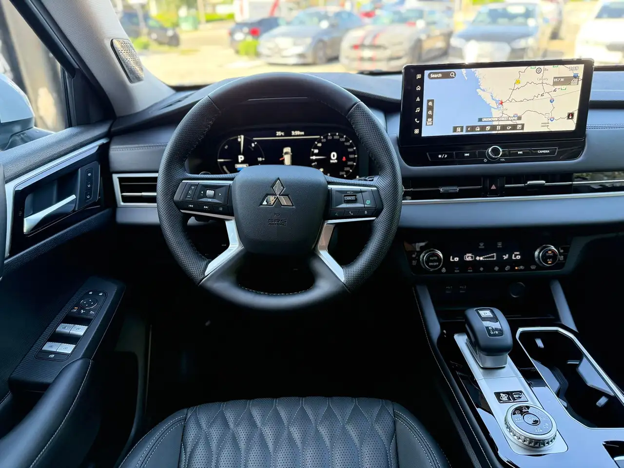 Mitsubishi Outlander снимка Mitsubishi Outlander